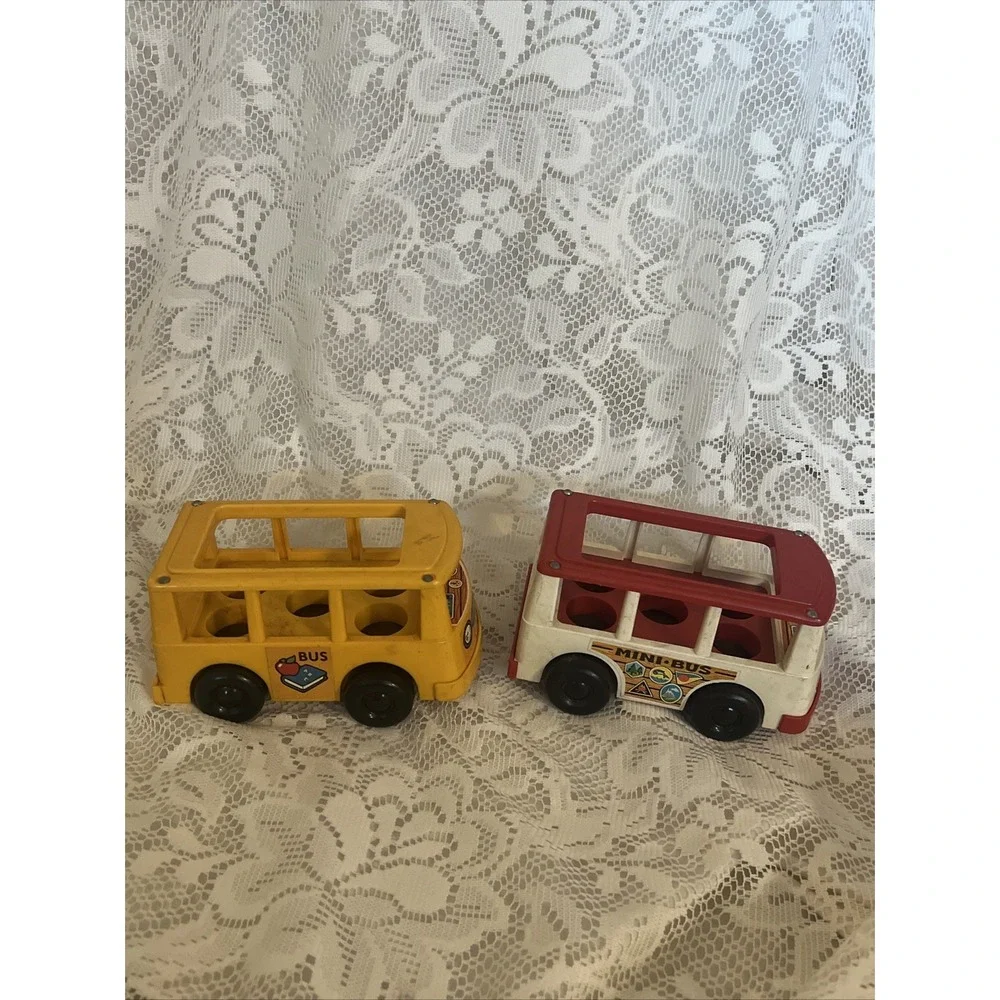 Pair Of Vintage 1969 Fisher Price Plastic Bus Toys, Yellow Bus And Red Bus 141 - Picture 2 of 13